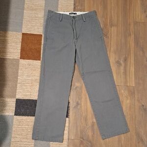 Dockers Men's Charcoal 'Easy Khakis' (D1) in Cotton/Poly Blend (Size 28 x 32)